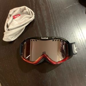 Ski goggles